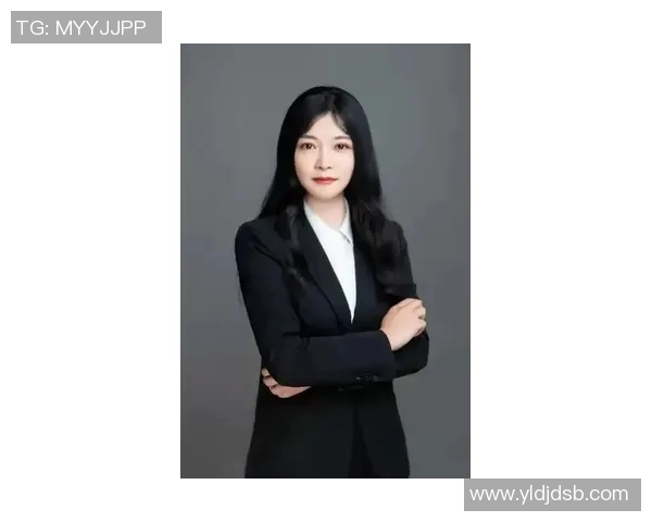 陈芳专访：从职业选手到电竞先锋的英雄联盟成长之路