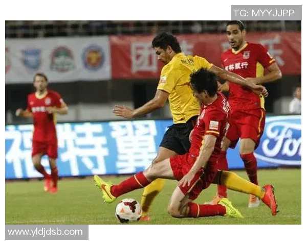 恒大与长春亚泰全场激战回顾球迷热情高涨精彩瞬间不容错过