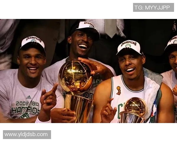 篮网与凯尔特人激战正酣双方球员表现抢眼精彩瞬间回顾