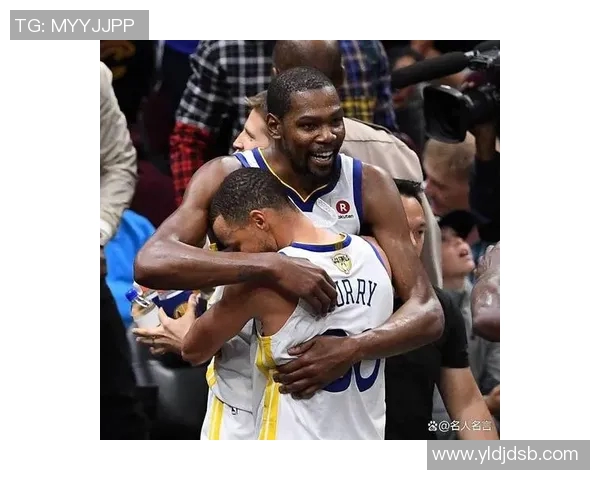 勇士杜兰特在对阵魔术时的精彩表现与比赛分析