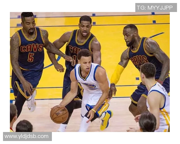 篮网队与勇士队激战正酣谁能在这场对决中笑到最后 篮网队与勇士队激战正酣谁能在这场对决中笑到最后