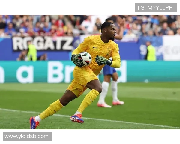 迈尼昂的崛起与挑战:从青涩门将到世界级守护者的传奇之路 迈尼昂的崛起与挑战:从青涩门将到世界级守护者的传奇之路